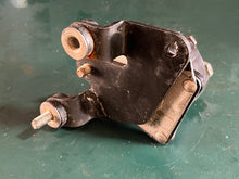 Load image into Gallery viewer, 250 - 90 hp Evinrude Ficht 0985064 SOLENOID 985064 0346784 BRACKET electrical OEM two stroke
