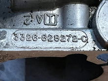 Lade das Bild in den Galerie-Viewer, 200 hp Mercury CARBURETOR SET WMV 5-1 5-2 5-3 3326-828272A13 828272A49, 3326-828272A14 828272A50, 3326-828272A15 828272T51 two stroke 1996-1998
