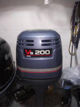 Cargar imagen en el visor de la galería, 200 hp yamaha OX66 outboard w good compression
