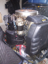 Cargar imagen en el visor de la galería, 200 hp yamaha OX66 outboard w good compression
