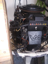 Load image into Gallery viewer, 140 hp johnson fully dressed powerhead w good compression
