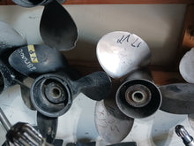 Load image into Gallery viewer, Volvo Penta SS, aluminum 19 spline props- 22, 17, 23 pitch
