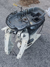 Load image into Gallery viewer, DF 150 175 hp Suzuki 25” midsection assy - ENGINE HOLDER 51110-96J21-YAY, MOUNT OIL SEAL 51120-96J20, DRIVERSHAFT HOUSING 25” XL 52111-96J11-YAY, SWIVEL BRACKET 43111-96J10-YAY, STEERING BRACKET 43750-96J13-YAY four stroke
