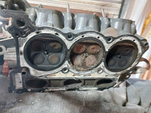 Lade das Bild in den Galerie-Viewer, Df 200 225 250 Suzuki 6 cylinder heads
