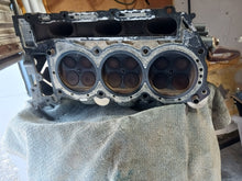 Lade das Bild in den Galerie-Viewer, Df 200 225 250 Suzuki 6 cylinder heads
