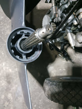 Lade das Bild in den Galerie-Viewer, F75 hp, F90 yamaha Long lower unit 1999 to 2017
