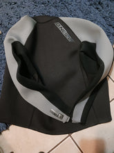 Load image into Gallery viewer, O&#39;Neill woman&#39;s small wetsuit jacket RN77131
