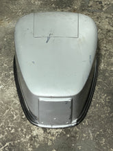 Cargar imagen en el visor de la galería, 115 HP Yamaha Cowling engine cover 6E5-42610-41-EK two stroke 84-89 nla outboard
