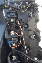 Load image into Gallery viewer, Clean 200 hp Johnson 25 inch running outboard, w controls and prop
