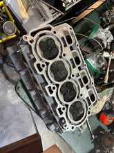 Cargar imagen en el visor de la galería, sold ebay april2025——f 115 hp Yamaha 2003 Cylinder Head 68V-11110-00-94 four stroke 2000-2011 68V-W009A-01-1S

