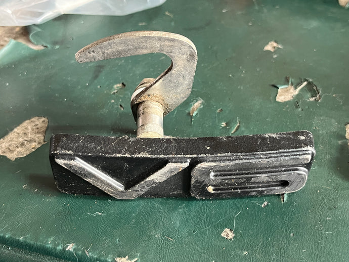 150 175 200 hp Mercury TOP COWL HANDLE 831207A14 831207A16 LATCH 889566 8M0001081 two stroke v6