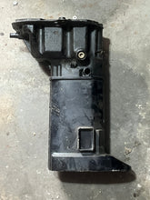 Lade das Bild in den Galerie-Viewer, DF 30 hp Suzuki DRIVESHAFT HOUSING 20” long 52110-94L11-YAY four stroke 2018
