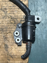 Cargar imagen en el visor de la galería, DF 40 50 hp Suzuki 15410-87J00 high pressure fuel pump 1999-2008 four stroke
