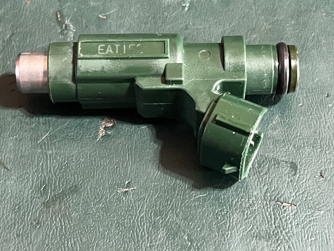 f 150 Yamaha FUEL INJECTOR green 63P-13761-00-00 EAT152 four stroke 2004-2010 cleaned