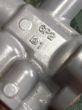 Lade das Bild in den Galerie-Viewer, f 250 225 200 hp Yamaha thermostat cover 2 anode 6P2-1240H-00-9S 69J-1240H-00-1S four stroke 2002-2018
