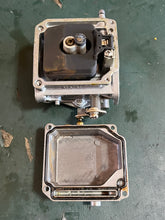 Lade das Bild in den Galerie-Viewer, sold ebay dec2024——90 hp Yamaha CARBURETOR SET 2004-2009 Two Stroke 6H1-14301-30-00 6H1-14302-30-00 6H1-14303-30-00
