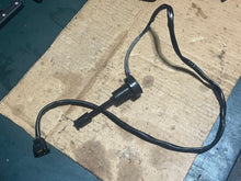 Load image into Gallery viewer, 150 hp Yamaha 6R3-85730-02-00 OIL LEVEL Sender GAUGE 1991-2001 two stroke vmax ASSY 175 200 hp
