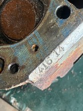 Load image into Gallery viewer, sold ebay aug2025——5.0 5.7 Liter OMC 1989 cylinder head #2 3853852 985431 Valve Cover 0986748 volvo
