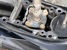 Load image into Gallery viewer, DF 90 - 70 hp Suzuki 25” LOWER UNIT 55400-87LV0-YAY gear case 55110-87L31-YAY Four Stroke 2018 2016-present - for A Motors
