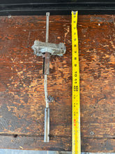 Charger l'image dans la galerie, PARTS ONLY: DT 115 140 hp Suzuki 25” PUSH-PULL SHIFT MECHANISM rod 23110-94510 guide 25141-94510 collar 25205-94501 clutch cam 25311-94510 two stroke 1985-2001
