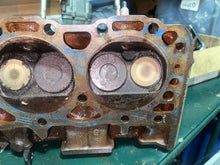 Load image into Gallery viewer, sold ebay aug2025——5.0 5.7 Liter OMC 1989 cylinder head #1 3853852 985431 Valve Cover 0986748 volvo
