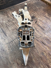 Load image into Gallery viewer, 150 200 hp Evinrude E-tec 20” MIDSECTION SWIVEL 0434691 STEERING ARM 5001766 5009614 EXHAUST HOUSING 0353649 EXHAUST 0352616 5007767 two stroke 2007-up

