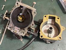 Load image into Gallery viewer, 70 hp Johnson Evinrude 0436607 CARBURETOR ASSEMBLY carb 1-3 Two Stroke 1993-94 1094-97 e70tlets 337805 cover 330503 bowl 0320921 ORIFICE PLUG 55d
