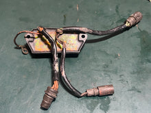 Cargar imagen en el visor de la galería, 70 - 235 hp Johnson Evinrude 582138 power pack cdi unit Two Stroke 0582138 1980-84
