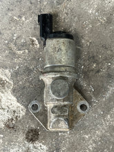 Load image into Gallery viewer, DF 90 100 115 140 hp Suzuki IAC VALVE 18137-77E00 four stroke 2002-2021
