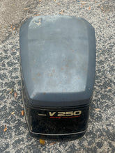 Lade das Bild in den Galerie-Viewer, 250 225 hp Yamaha OX66 65L-42610-V1-4D TOP COWLING ASSY two stroke 2000-2001
