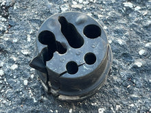 Cargar imagen en el visor de la galería, BF 250 hp Honda RIGGING CABLE GROMMET bottom cowl 40105-ZY3-C01 four stroke 175 200 225 hp
