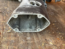 Lade das Bild in den Galerie-Viewer, DT 6 hp Suzuki 15” MIDSECTION good SWIVEL 43121-98110-0ED DRIVESHAFT HOUSING 52110-98515-02M LOWER COVER cowl 61111-98121-0ED two stroke 1986-1994
