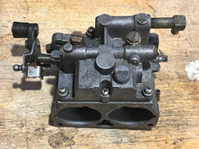 Lade das Bild in den Galerie-Viewer, 150 135 hp Mercury CARBURETOR SET WMH 31-1 31-2 31-3 3311-818650A31 818650A32 818650A56 two stroke v6
