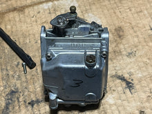 Load image into Gallery viewer, 90 75 hp Yamaha carburetor set 6H107 two stroke 1992-2003 without linkages 6H1-14302-07-00 6H1-14301-07-00 6H1-14303-07-00
