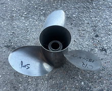 Cargar imagen en el visor de la galería, Mercury 3-Blade LH Counter-rotation 15 1/4 x 19 pitch PROPELLER 5007-19 stainless steel PROP needs hub kit
