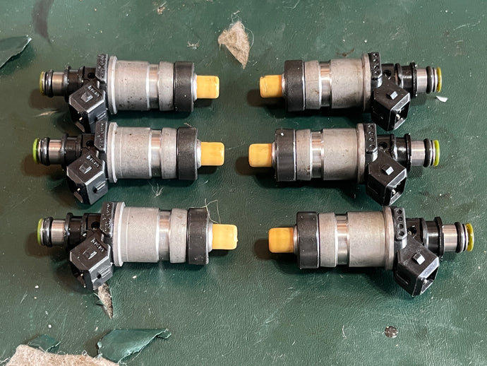 250 225 hp Mercury FUEL INJECTOR SET OF 6 18715T1 18715A1 two stroke EFI some 300 hp
