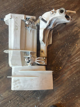 Load image into Gallery viewer, 25 hp Evinrude E-tec 20” MIDSECTION SWIVEL 0356963 STEERING ARM 5009612 EXHAUST HOUSING 5008164 0355927 two stroke 2010-up e25DPSLABF
