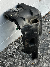 Lade das Bild in den Galerie-Viewer, DF 150 hp Suzuki SWIVEL BRACKET for 25” models 43111-96J10-0EP four stroke 2006-2016 some 175 200 hp compatibility
