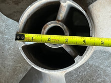 Cargar imagen en el visor de la galería, Mercury Racing Cleaver Propeller 48-74602-23 RH prop 23p
