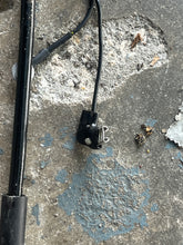 Lade das Bild in den Galerie-Viewer, DF 2.5 hp Suzuki  TILLER HANDLE 63111-97J21-YAY CABLE 63610-97J00 GRIP 63210-97J00 four stroke 2024
