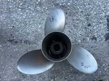 Cargar imagen en el visor de la galería, Mercury Marine 48-13703 MIRAGE PLUS 21 Pitch Propeller Stainless Steel 3-blade LH PROP for 6 Cylinder Yamaha Mercury
