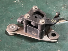 Load image into Gallery viewer, 135 150 200 225 hp Mercury OPTIMAX TPI Throttle Position Indicator 83295211 Elbow Lever 8519371 TPS Cover 8582261 TWO STROKE DFI some compatibility EFI &amp; PRO XS Outboards
