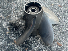 Load image into Gallery viewer, Mercury 5-Blade 22 Pitch Propeller 4802822 48-815748-20 outboard inboard
