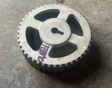 Lade das Bild in den Galerie-Viewer, 1 sold ebay aug2025——f 250 hp Yamaha GEAR DRIVEN PULLEY 6P2-11537-00-00 four stroke 2005
