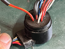 Load image into Gallery viewer, 250 225 hp Mercury FUEL INJECTOR HARNESS 84-15443a2 154432 two stroke EFI some 300 hp
