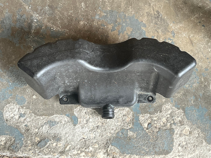 350 hp Mercury Verado EXHAUST PLENUM 892384T four stroke 200-400 hp