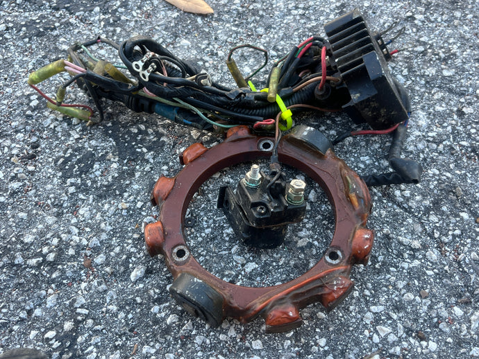 90 hp Yamaha 688-85510-11-00 STATOR, harness, regulator two stroke 3 cyl ‘84-96