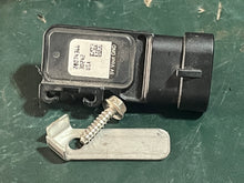 Lade das Bild in den Galerie-Viewer, 115 hp Mercury MAP Pressure Sensor 854445 with 897445503 10-895054 four stroke EFI 18-7668
