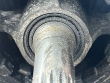 Cargar imagen en el visor de la galería, freshwater 135 - 200 hp Mercury OPTIMAX 1647-9147-c1 counter-rotation 2.5 Liter lower unit 25” xl - shifts &amp; is pressure tested
