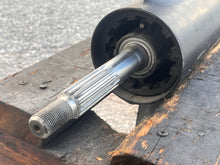 Cargar imagen en el visor de la galería, 115 hp Mercury Tower Of Power LOWER UNIT 20” long 1655-7333T42 1655-7333A42 Two Stroke 6 Cylinder
